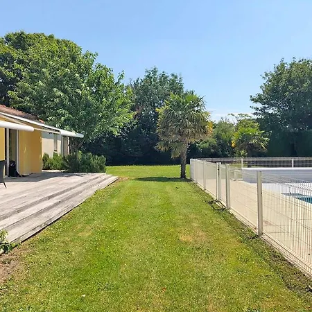 Villa In Brives-Sur-Charente With Pool & River, Cleaning Included Villa *