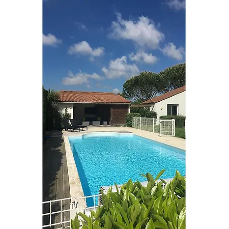 Villa In Brives-Sur-Charente With Pool & River, Cleaning Included Brives-sur-Charente