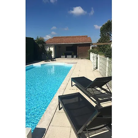 Villa Villa In Brives-Sur-Charente With Pool & River, Cleaning Included Brives-sur-Charente